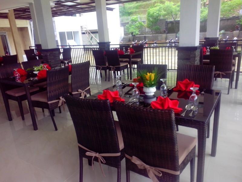 Santa Monica Hotel And Convention Ciherangsating Екстер'єр фото